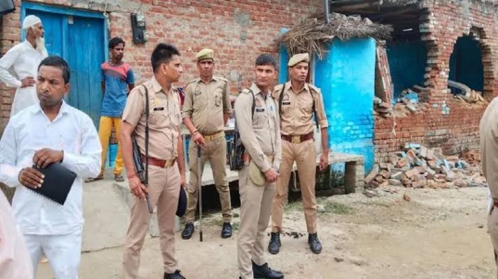Bareilly: Dispute over illegal mosque construction in Kela Dandi village, stone pelting videos go viral as communal tension persists