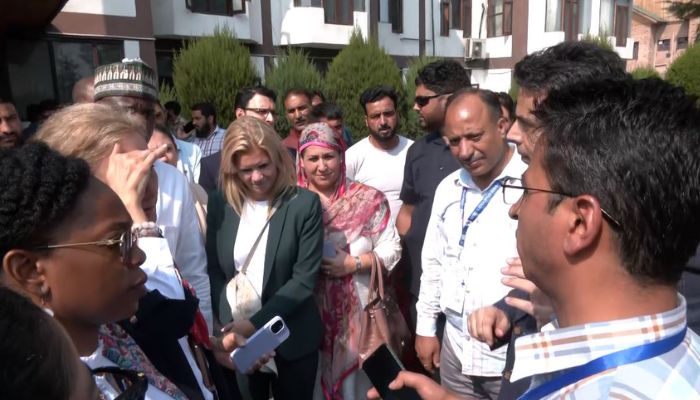 High-level delegation of senior diplomats from 15 countries including USA, Norway, Spain visit Jammu & Kashmir to witness the assembly elections