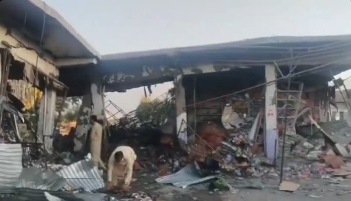Pakistan: Shias and Sunnis kill each other over land dispute, more than 37 dead so far