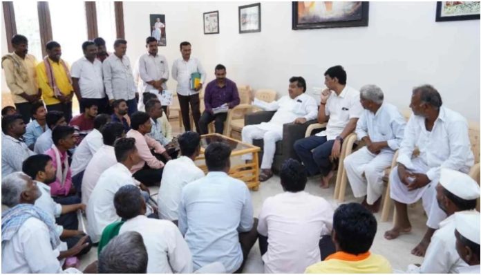 Karnataka: Farmers in Vijaypura allege land encroachment as they get notices claiming their land belongs to Waqf, BJP slams state