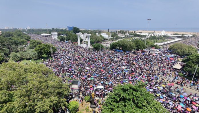 Crowd chaos at Chennai air show leads to tragic deaths