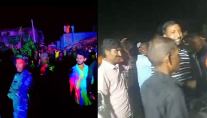 Jharkhand: Muslims stops immersion of idol of Goddess Durga in Garhwa, pelts stones at Hindu devotees, several injured