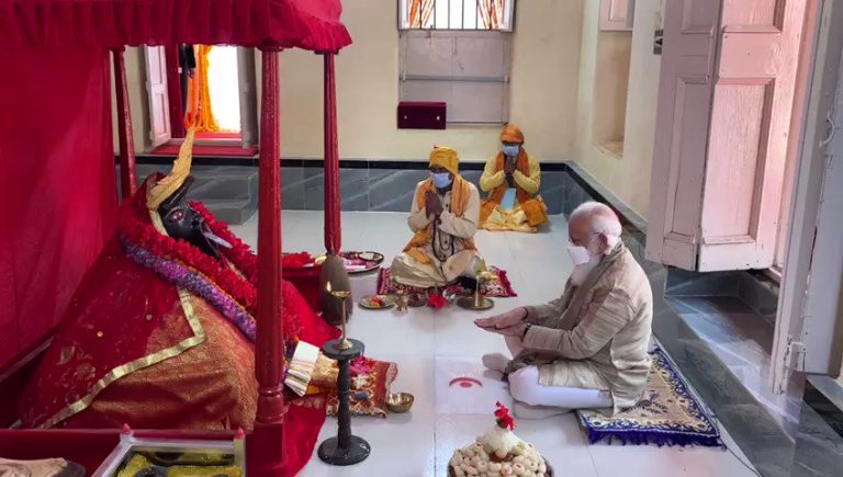 Bangladesh: Crown of goddess Kali stolen from Jeshoreshwari temple in Satkhira, was gifted by PM Modi