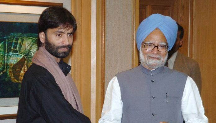 Yasin Malik, convicted for terror funding and waging war agaist nations, says in court he chose “Gandhian way”