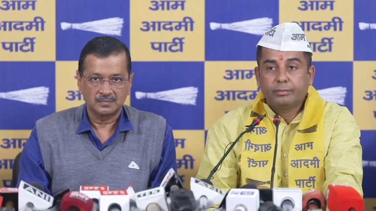 Former Delhi BJP MLA Anil Jha joins Aam Aadmi Party in the presence of Arvind Kejriwal, claims there is no place for Purvanchal in BJP