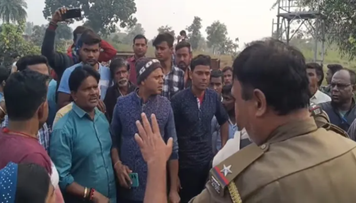 The victims talk to authorities.