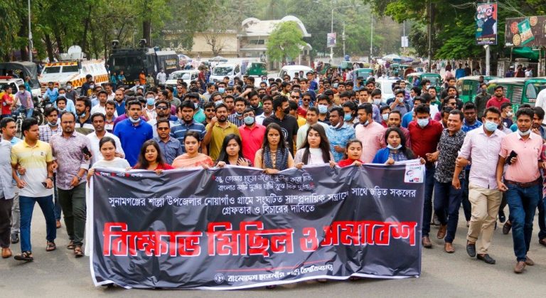 Bangladesh: Four arrested for vandalization of Hindu homes, shops and a temple in Sunamgonj over a Facebook post