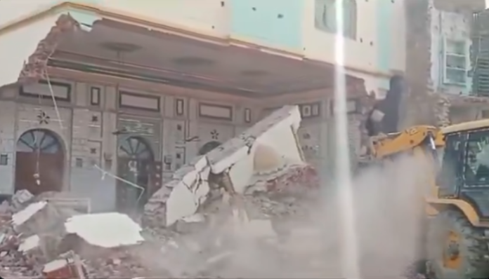 Screenshot of the video.