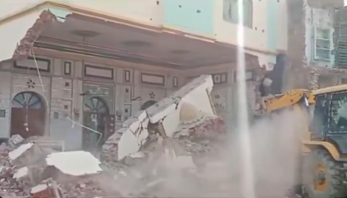 UP: Bulldozer action against Noori Jama Masjid in Fatehpur over encroachment, mosque committee cries foul