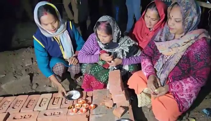 Women performed Puja at Sambhal police post site