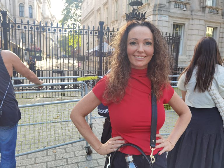 UK: Rotherham grooming gang victim turned activist says police asked her to delete posts on child sexual abuse