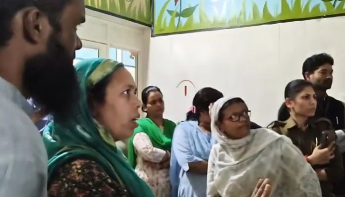 Muslim couple abducted Hindu infant girl child from hospital in Sagar, Madhya Pradesh. Converted her to Islam.