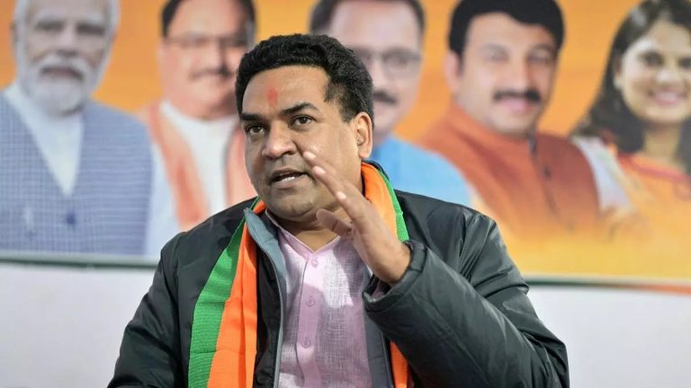 Media, Mohammad Zubair lied that Delhi court ordered FIR against Kapil Mishra, only further probe was ordered, now stayed by special court