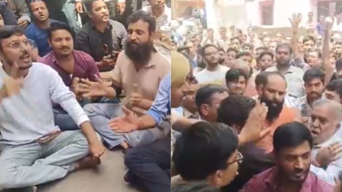 Rajasthan: Man working at Shaukat Ali's shop removes saffron flag, arrested after Hindus protest