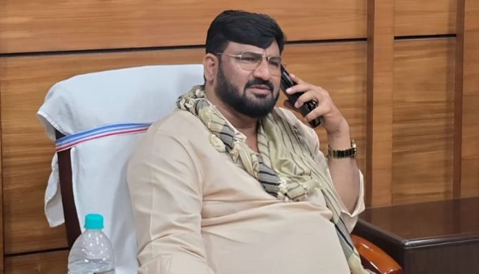 Jharkhand minister Hafizul Hasan sparks row with Shariah before Constitution remark