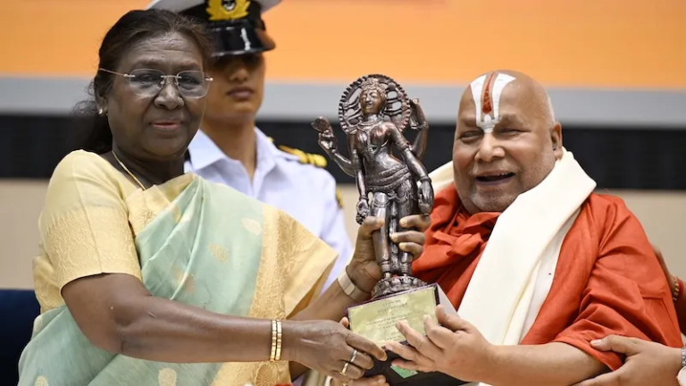 240 books, 50 research papers: Read why was Swami Rambhadracharya awarded the Jnanpith Award – Not the saint but the award itself has been honoured
