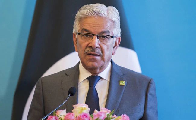 Khawaja Asif’s comedy hour: Pakistan ‘hacked’ IPL floodlights and Indian dam gates in response to Operation Sindoor, apparently