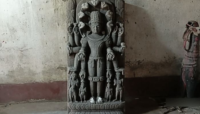 Ancient Lord Vishnu Idol Recovered from West Bengal River