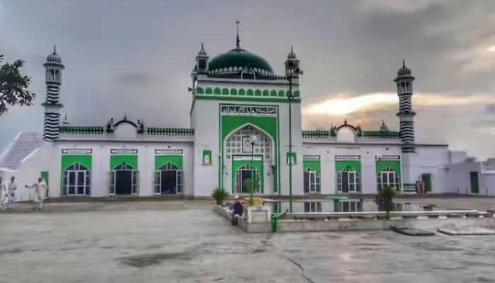 Sambhal Shahi Jama Masjid case: Court to hear plea seeking to ban Namaz and seal the mosque, High Court rejects Muslim side’s plea challenging new survey