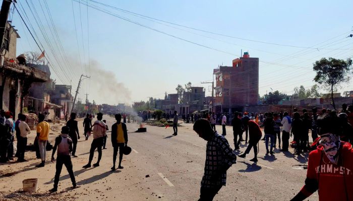 Nepal: Hindu-Muslim clash erupts in Janakpurdham after Muslims pelted stones on Ganesh idol immersion procession, police fire tear gas to control situation