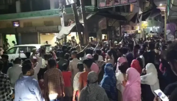 “I Love Muhammad” banner row sparks violent protests across India.