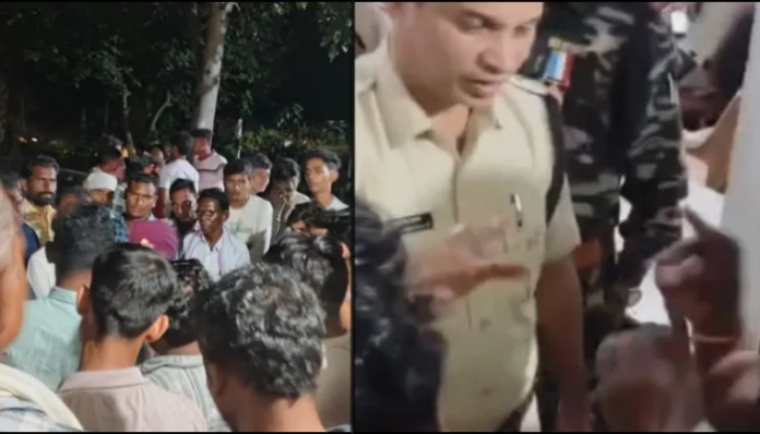 Stones hurled at Durga idol immersion procession.