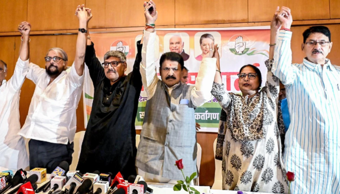 Trouble mounts for Congress party before Bihar polls.