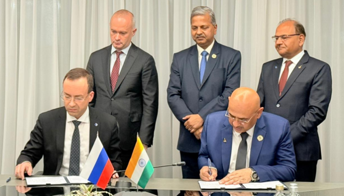 The MoU has been signed for the production of the civil commuter aircraft SJ-100.