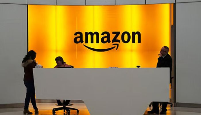 Amazon Cuts 14,000 Corporate Jobs Amid AI Investment and Cost-Cutting