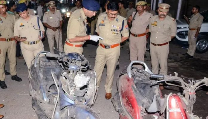 A blast occurred in two scooters parked outside a mosque in Kanpur.