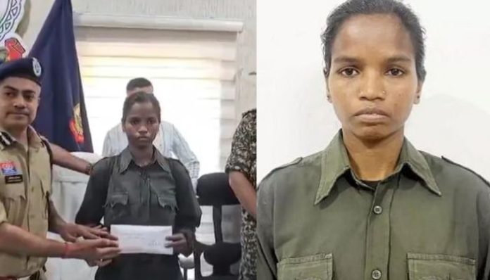 Chhattisgarh: Dreaded Maoist terrorist Kamla Sodi carrying Rs 17 lakh reward surrenders before police