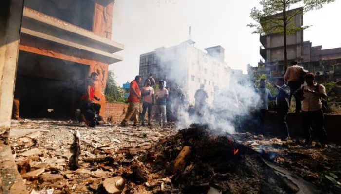 Multiple explosions in Dhaka