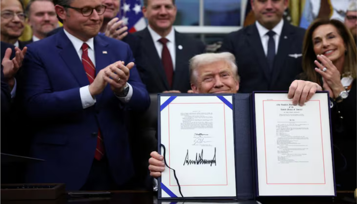 US President signed a bill to end the government shutdown.