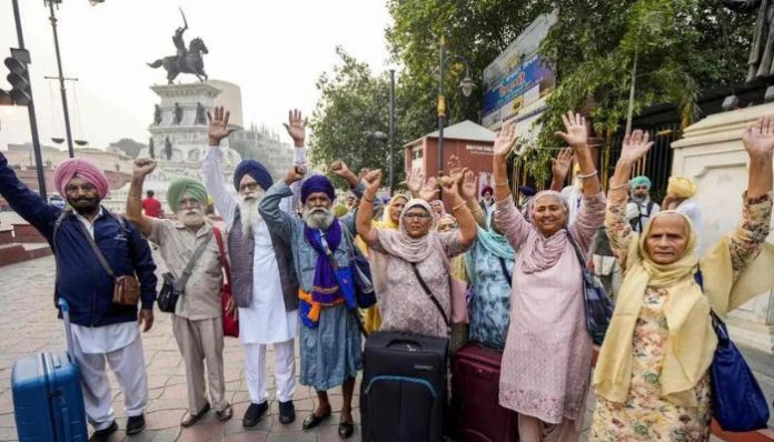 Pakistan refuses entry to 14 Hindu pilgrims