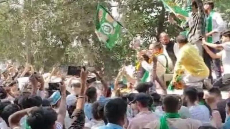 RJD Supporters Chant Slogans Outside BJP Candidate's Office Amid Bihar Elections