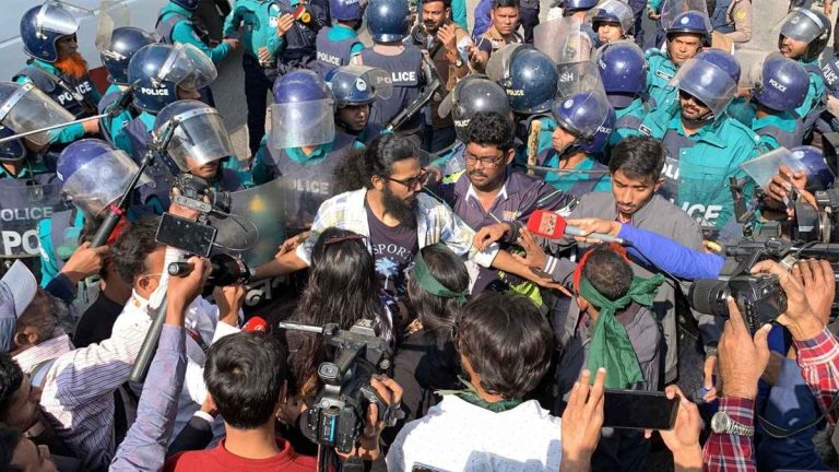 Anti-India protests continue in Bangladesh, protestors clash with police in Rajshahi as march to Indian mission blocked, 2 visa application centres closed