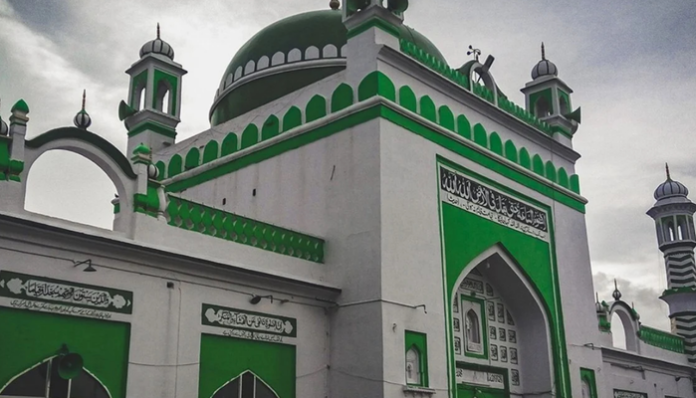 Encroachment found on government land near Sambhal Jama Masjid.