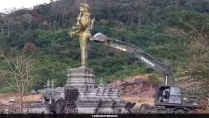 Lord Vishnu idol Thailand Cambodia