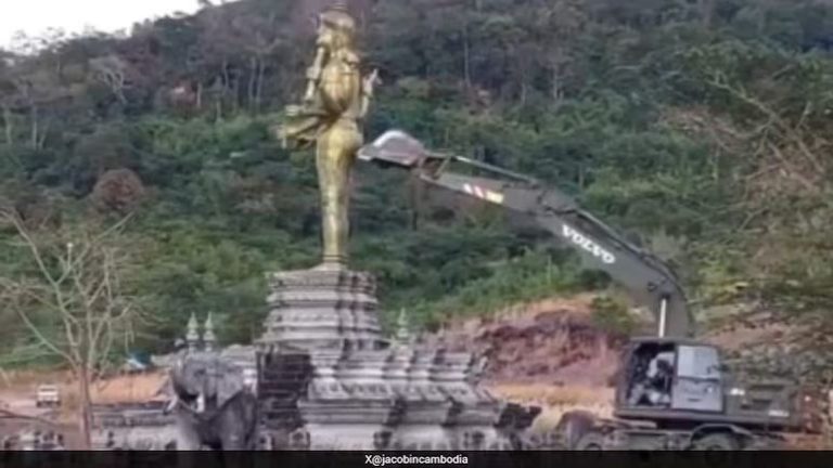 Lord Vishnu idol Thailand Cambodia