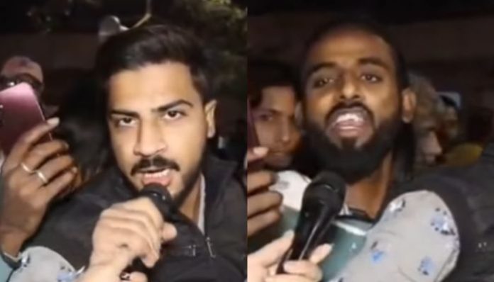 muslim youth heckle femalereporter at jama masjid while trying to snatch her mic