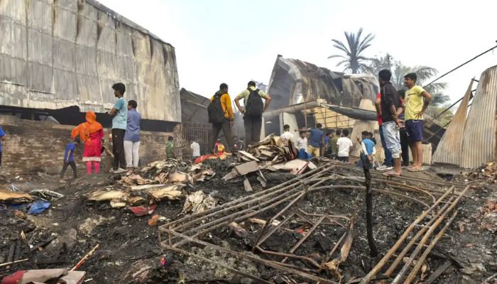 Kolkata: 19 dead, many feared trapped as massive fire guts Anandapur godowns, ‘Wow! Momos’ warehouse among affected sites