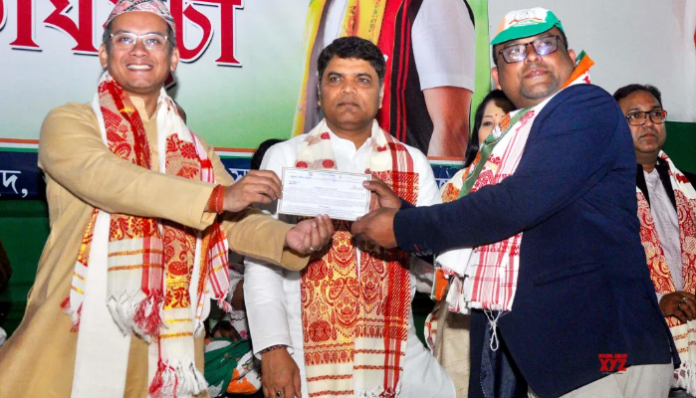 Rejaul Karim Sarkar has made threats to make Sivasagar into Dhubri.