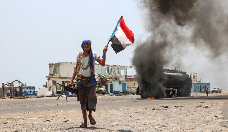 Yemen: Saudi-backed Yemeni forces retake key provinces from UAE-backed separatist group STC