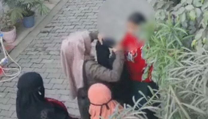 Moradabad viral burqa video