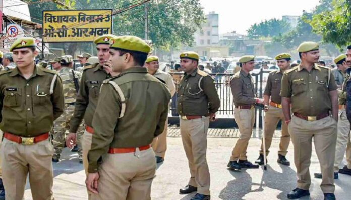 Uttar Pradesh: Police bust counterfeit medicine racket in Ghaziabad, accused were producing fake version of Himalaya Liv 52 and selling them at low prices