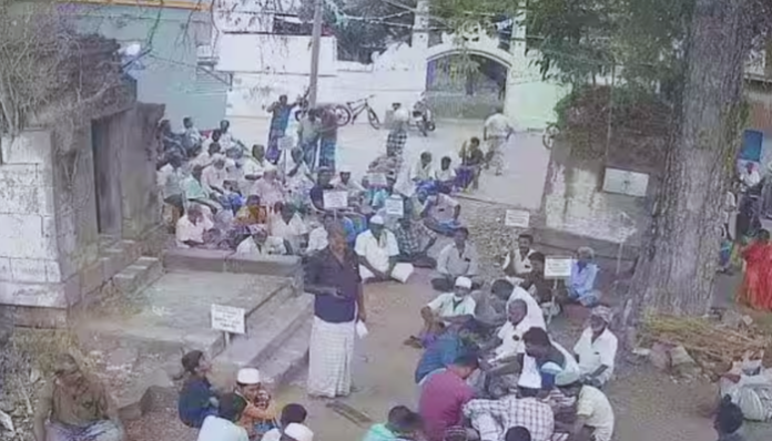 Muslims in the Madurai district are opposing the renovation of a Hindu temple.