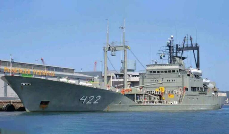Second Iranian warship IRINS Bushehr approaches Sri Lanka after the sinking of IRIS Dena, remains outside Sri Lanka’s territorial waters after denied entry