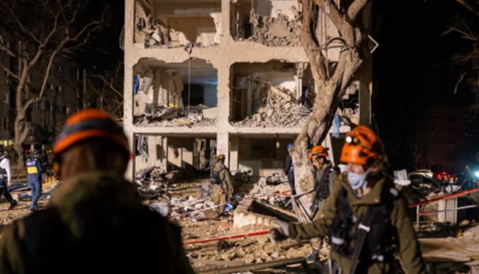 Iran strikes Israel 100 injured