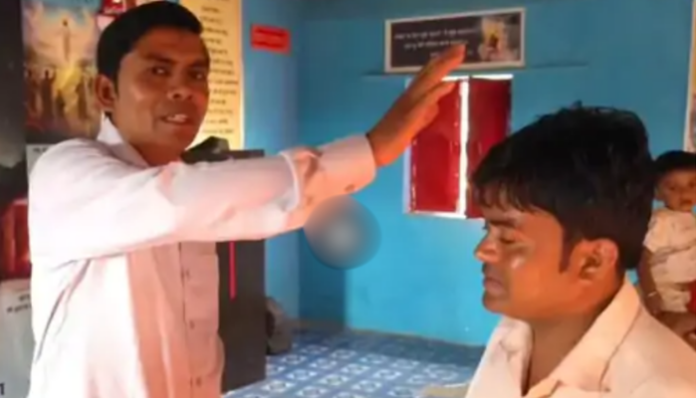 Police arrests pastor who tried to convert people on mass in Guna, Madhya Pradesh.