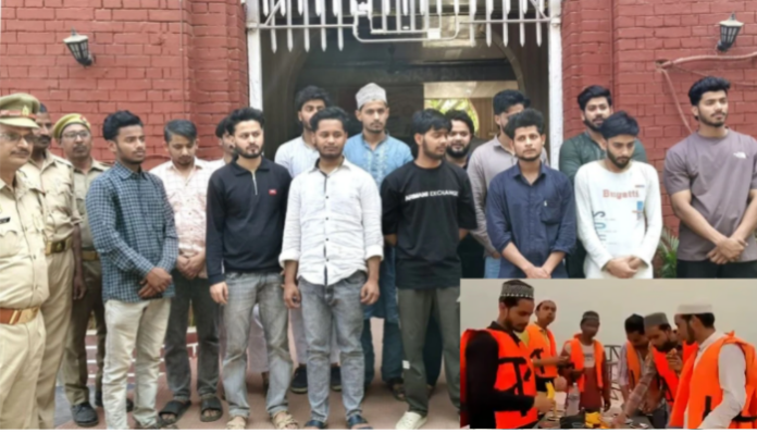 Following the Iftar party row on the Ganga, Varanasi boatmen established new regulations.